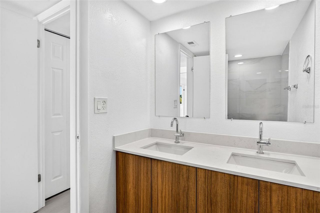 5095 Bay Street Ne, Unit 310, Saint Petersburg, FL 33703 Photo
