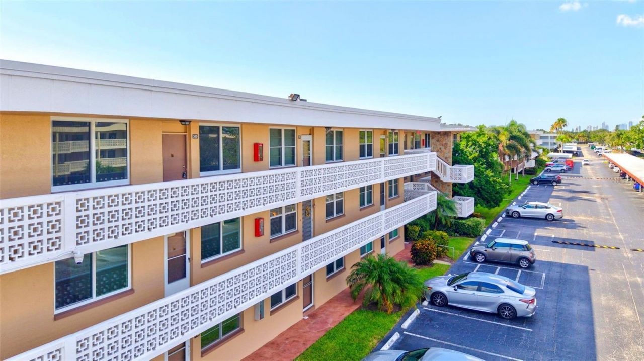 5095 Bay Street Ne, Unit 310, Saint Petersburg, FL 33703 Photo