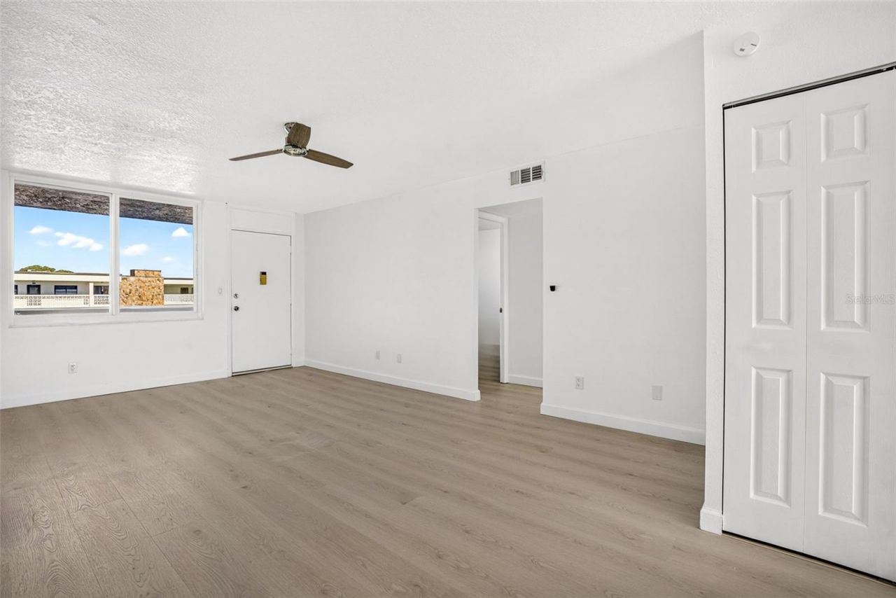 5095 Bay Street Ne, Unit 310, Saint Petersburg, FL 33703 Photo