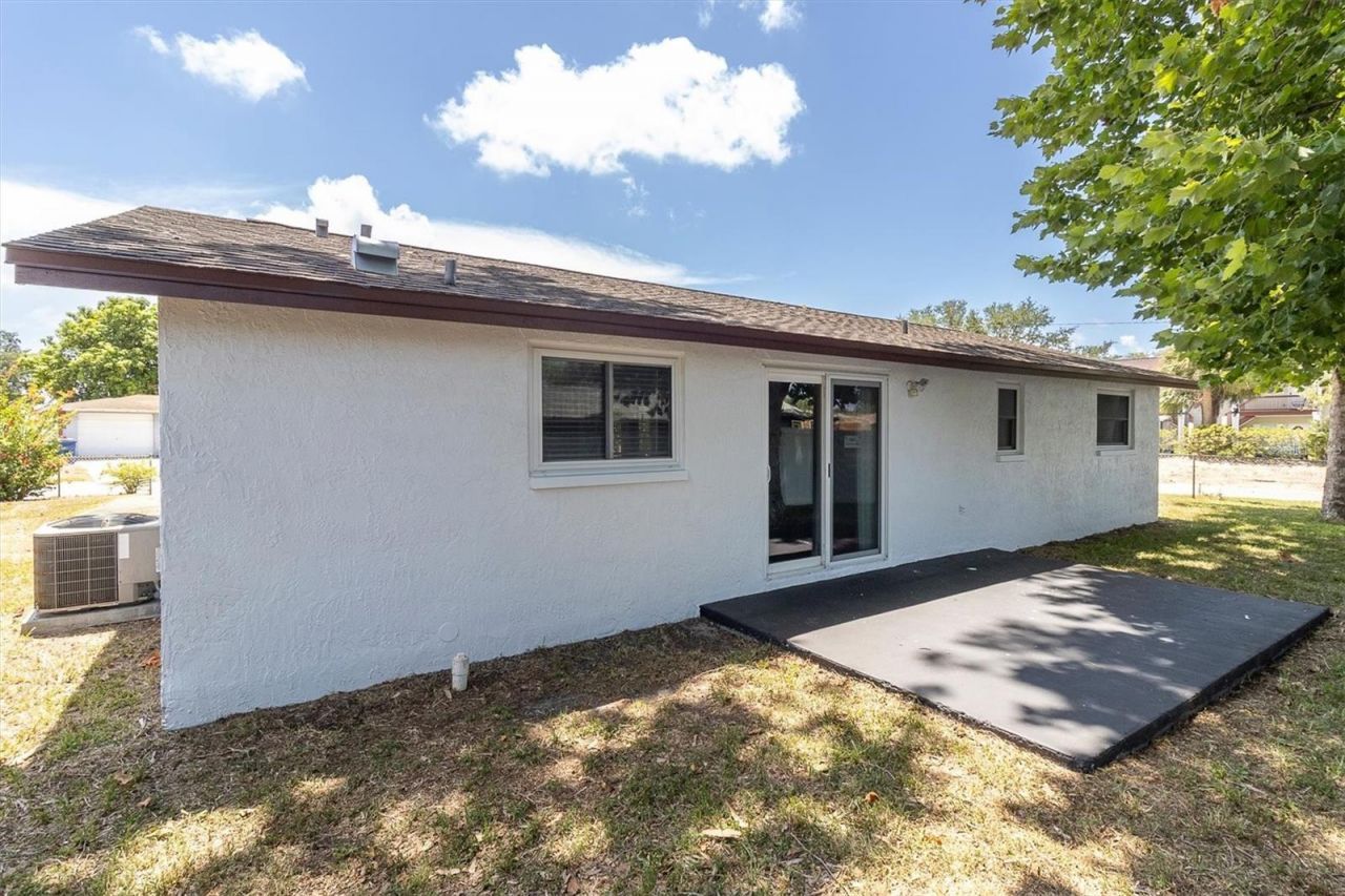 9031 Crabtree Lane, Port Richey, FL 34668 Photo