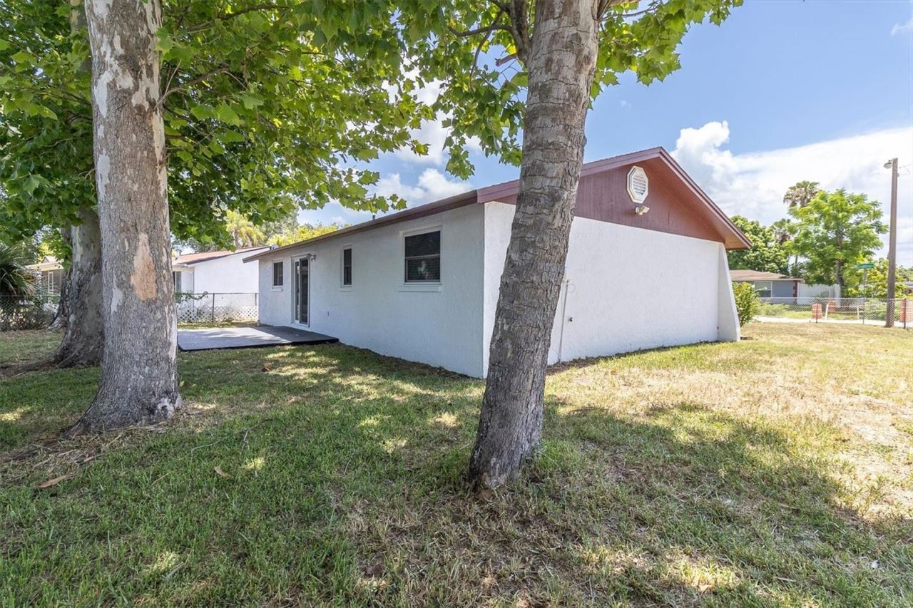 9031 Crabtree Lane, Port Richey, FL 34668 Photo