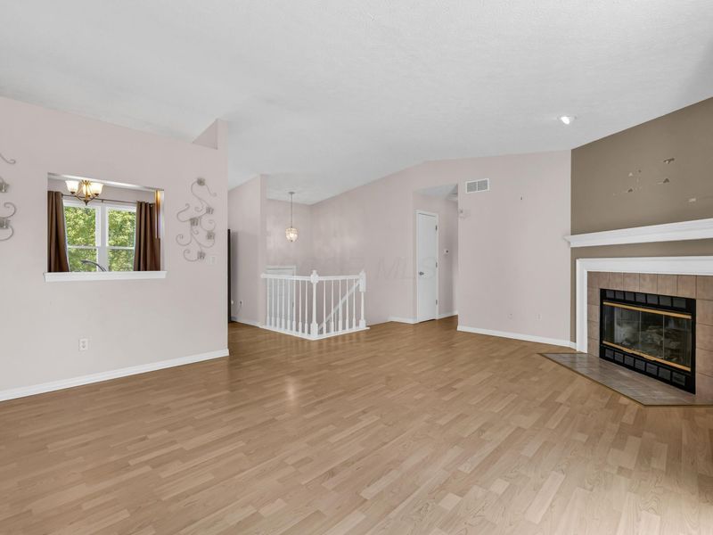 5869 Nike Drive , Hilliard, OH 43026 Photo 15