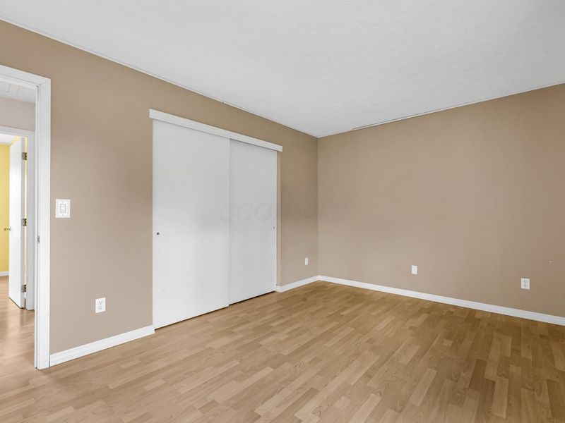 5869 Nike Drive , Hilliard, OH 43026 Photo 24