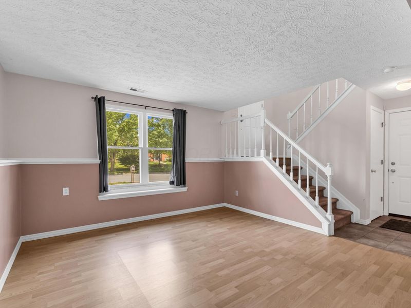 5869 Nike Drive , Hilliard, OH 43026 Photo 33