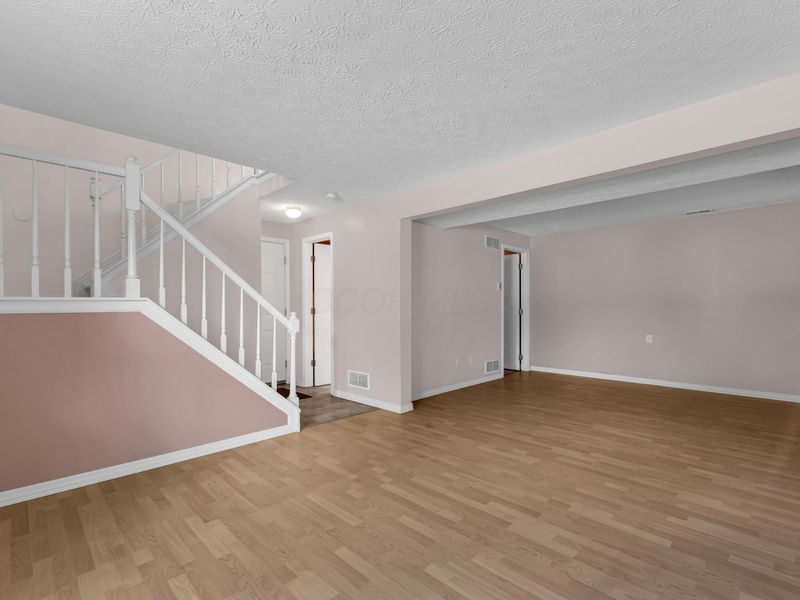 5869 Nike Drive , Hilliard, OH 43026 Photo 36