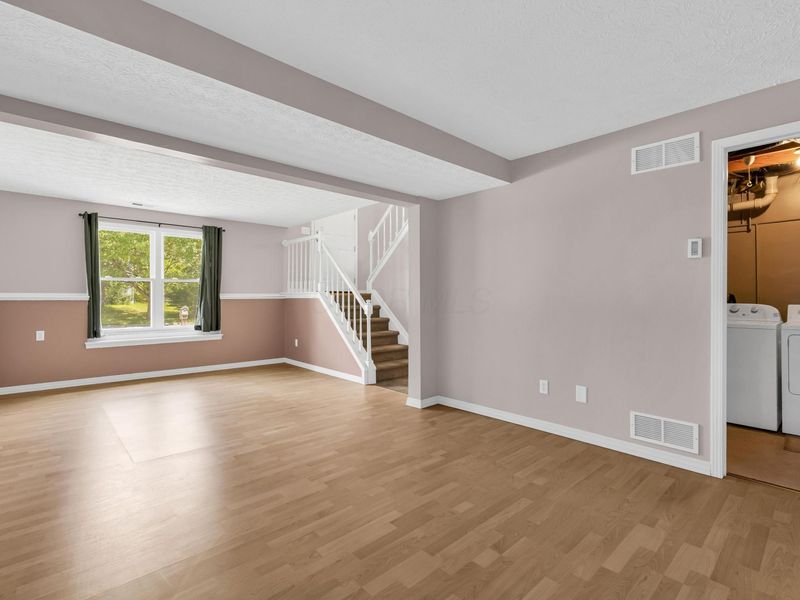 5869 Nike Drive , Hilliard, OH 43026 Photo 40