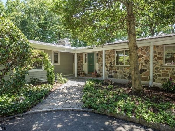 6 Post House Rd, Harding, NJ 07960