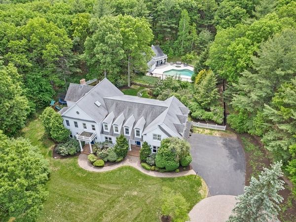 26 Woodridge Rd, Dover, MA 02030