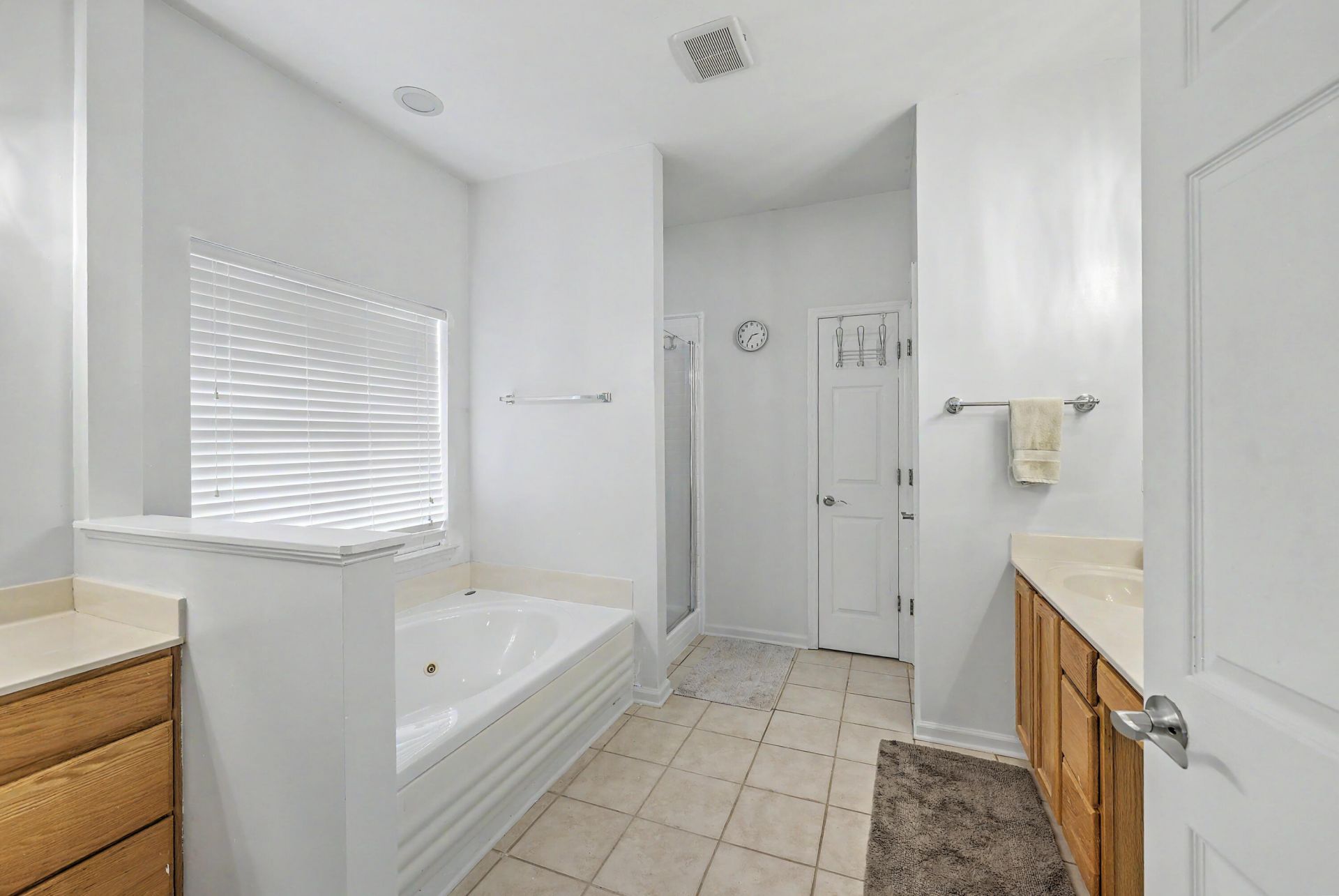 561 Pointe Of Oaks Road Photo 22