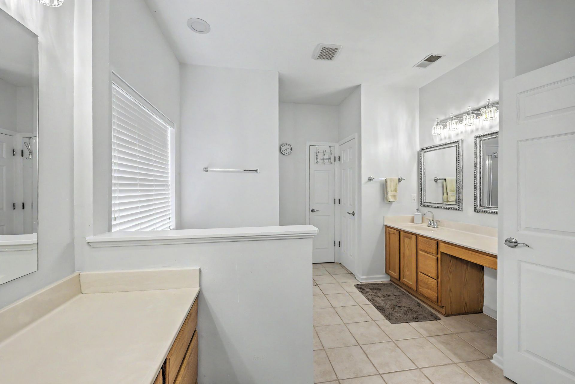 561 Pointe Of Oaks Road Photo 24