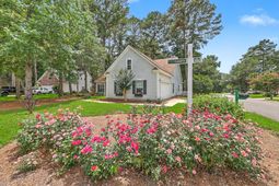 561 Pointe Of Oaks Road photo 4