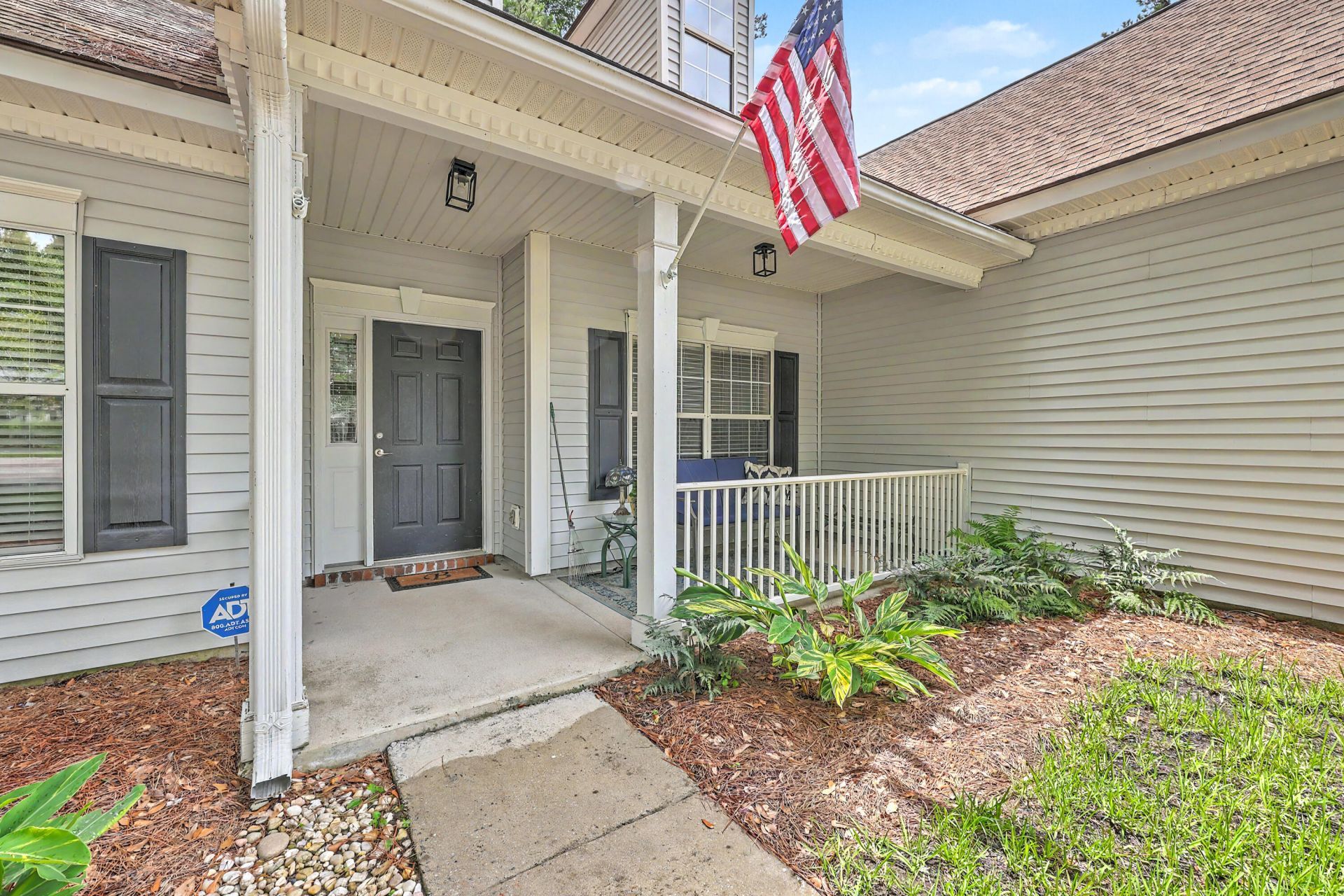 561 Pointe Of Oaks Road Photo 6
