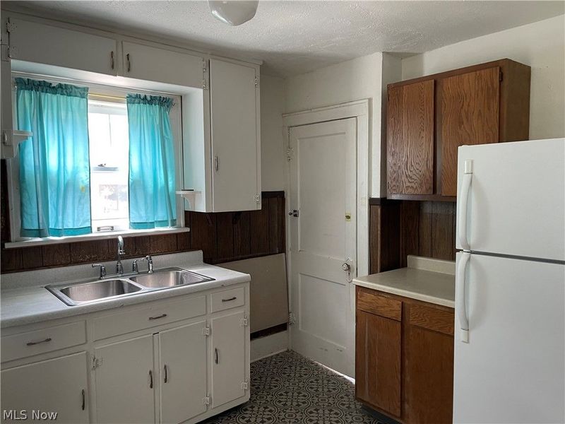 142 Emerling Avenue, Akron, OH 44301 Photo 3