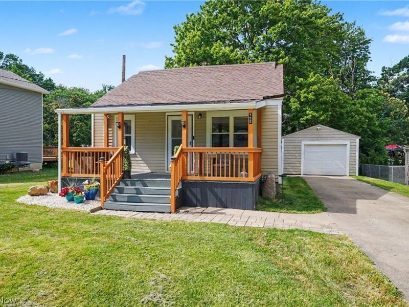 158 Van Evera Road, Tallmadge, OH 44278 Photo 2