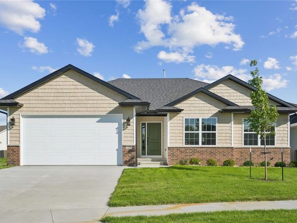 1239 Sand Prairie Drive , Iowa City, IA 52240