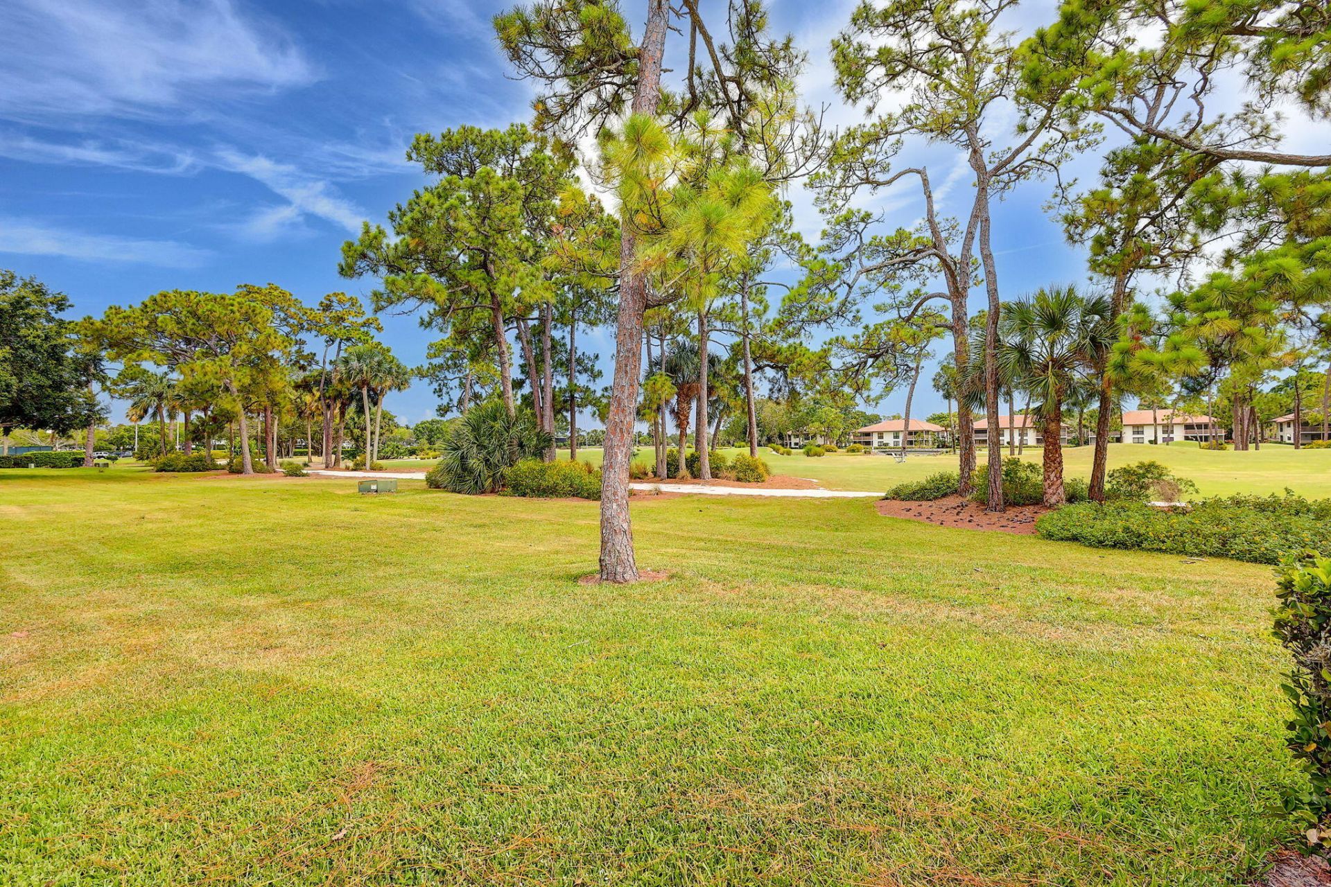 526 Club Drive, Palm Beach Gardens, FL 33418 Photo