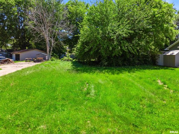 408 OAKLAWN Place, Creve Coeur, IL 61610