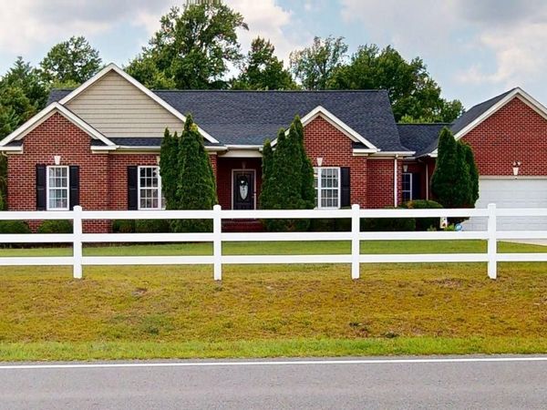 1576 Dollard Town Road , Goldsboro, NC 27534