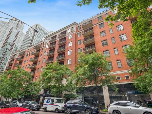 33 W HURON Street, Unit 606, Chicago, IL 60654