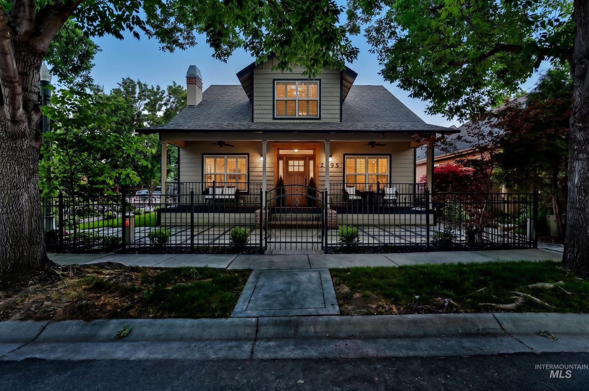 2395 E Gloucester Pl, Boise, ID 83706 Main Photo
