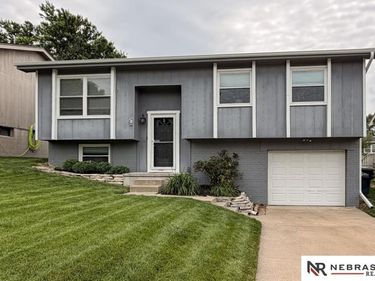 4221 N 131st Street, Omaha, NE 68164