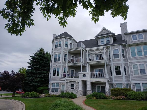 300 S Rath Avenue, Unit 5, Ludington, MI 49431