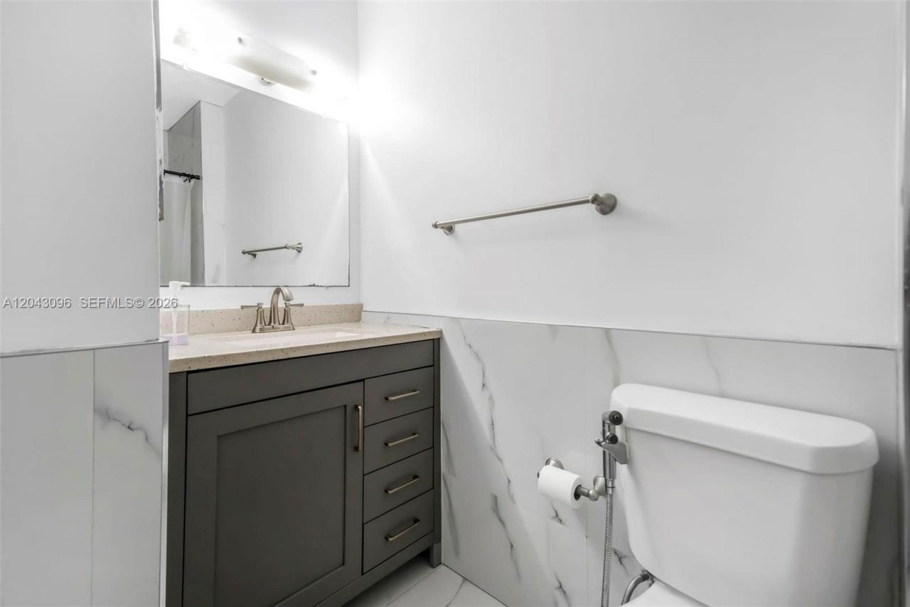 22 Canterbury Ln , Unit 22, Tamarac, FL 33319 Photo