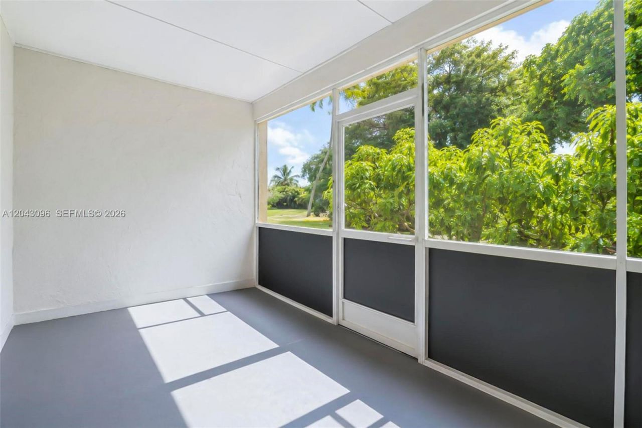 22 Canterbury Ln , Unit 22, Tamarac, FL 33319 Photo