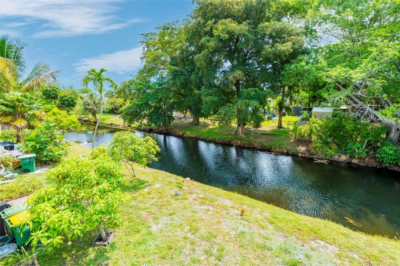 22 Canterbury Ln , Unit 22, Tamarac, FL 33319 Photo