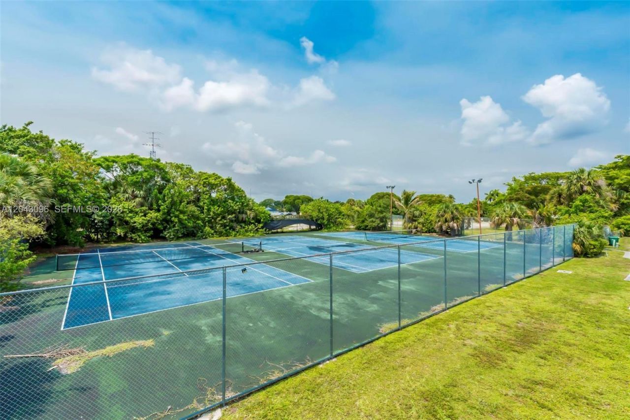 22 Canterbury Ln , Unit 22, Tamarac, FL 33319 Photo