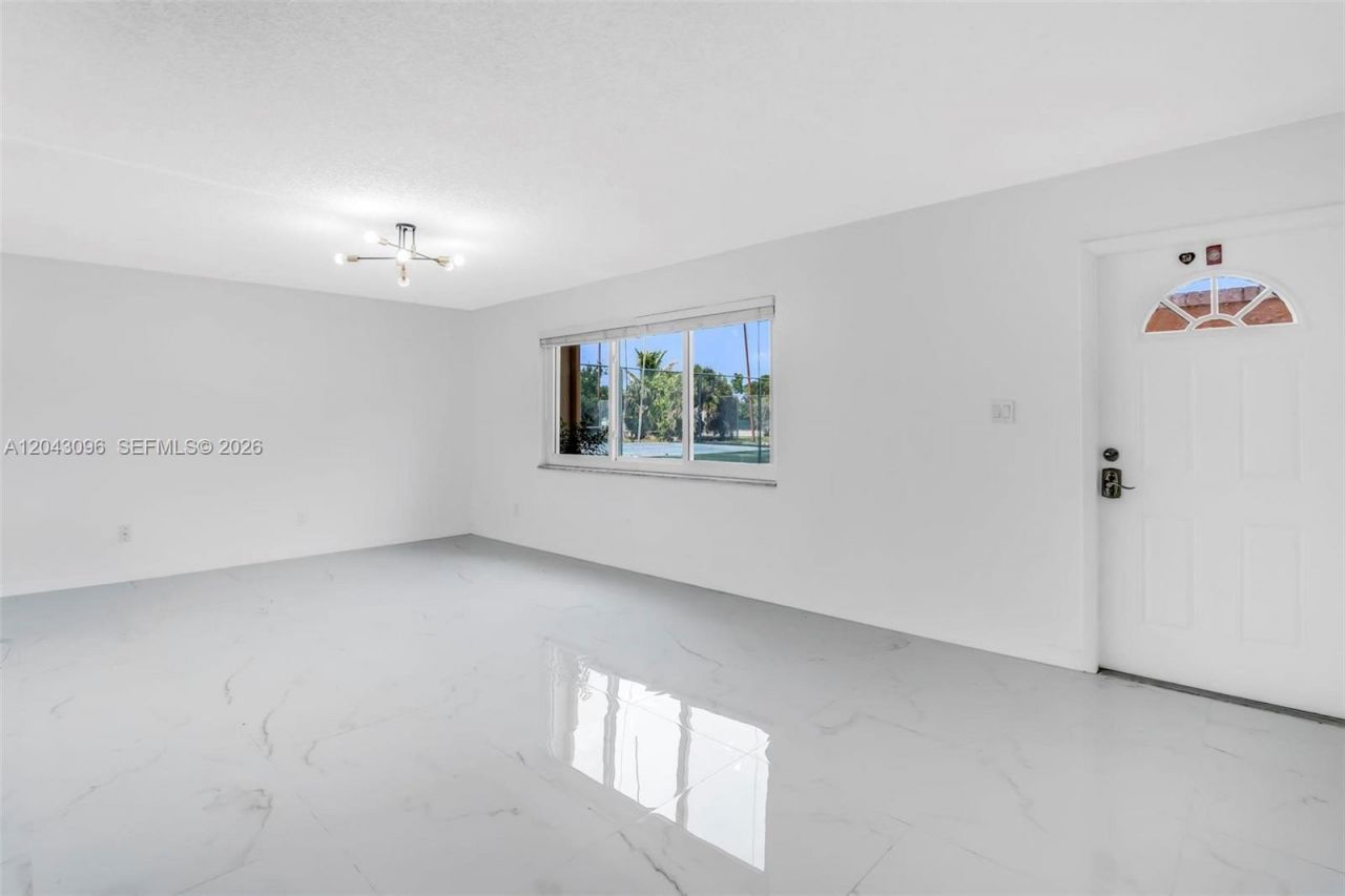 22 Canterbury Ln , Unit 22, Tamarac, FL 33319 Photo