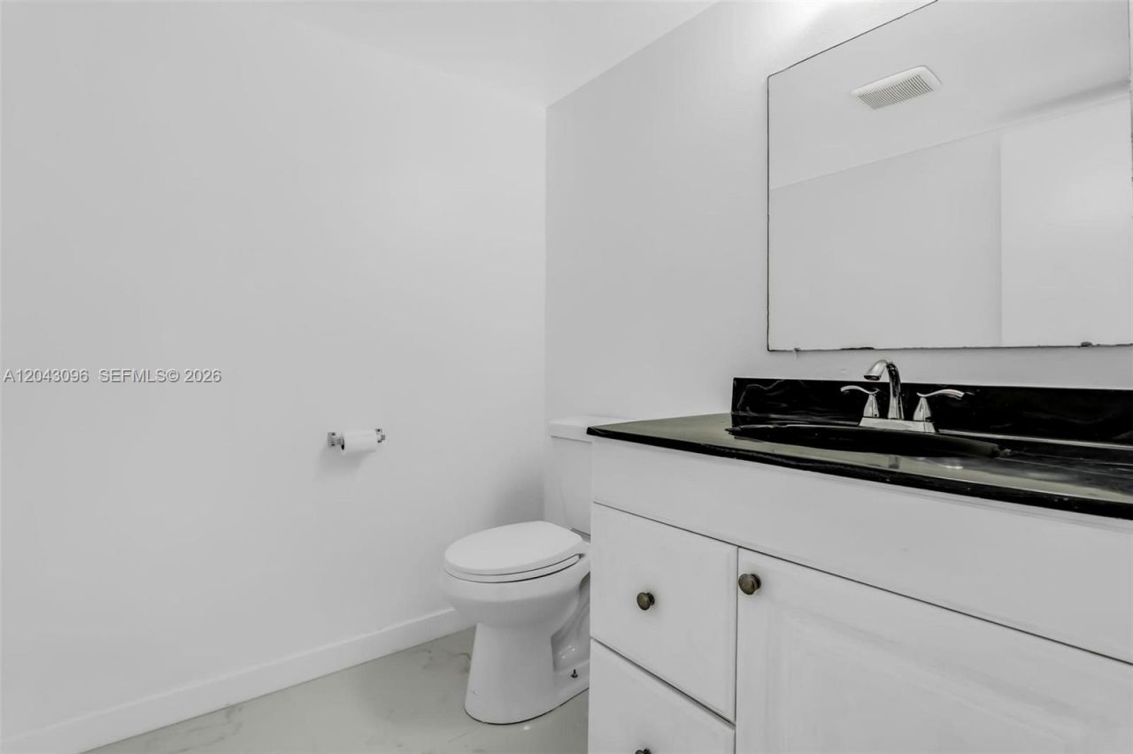 22 Canterbury Ln , Unit 22, Tamarac, FL 33319 Photo