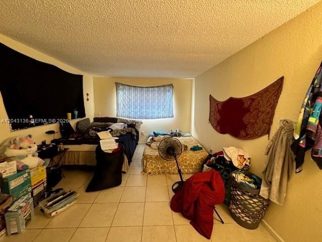 3700 NW 21st St , Unit 410, Lauderdale Lakes, FL 33311 Photo