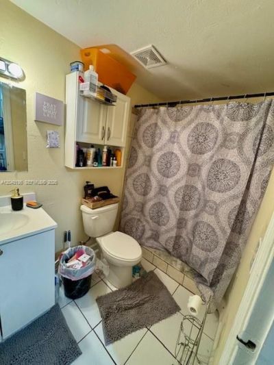 3700 NW 21st St , Unit 410, Lauderdale Lakes, FL 33311 Photo