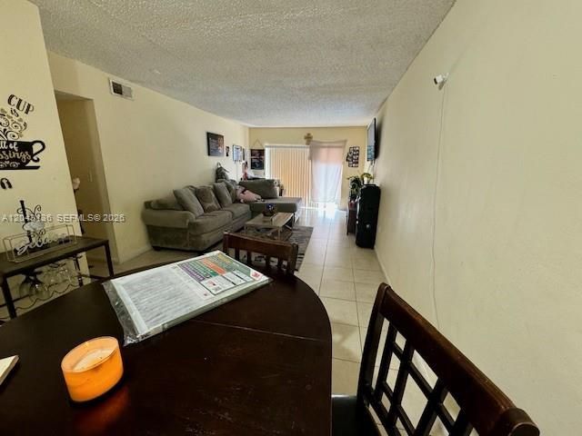 3700 NW 21st St , Unit 410, Lauderdale Lakes, FL 33311 Photo