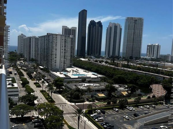 251 174th St , Unit 1607, Sunny Isles Beach, FL 33160