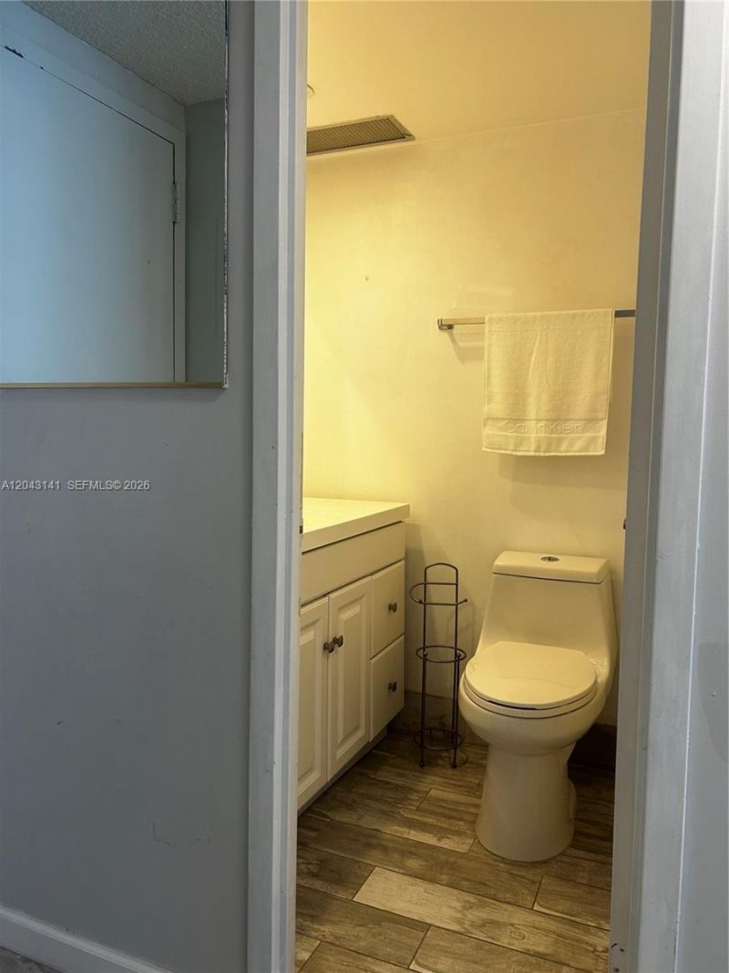 251 174th St , Unit 1607, Sunny Isles Beach, FL 33160 Photo