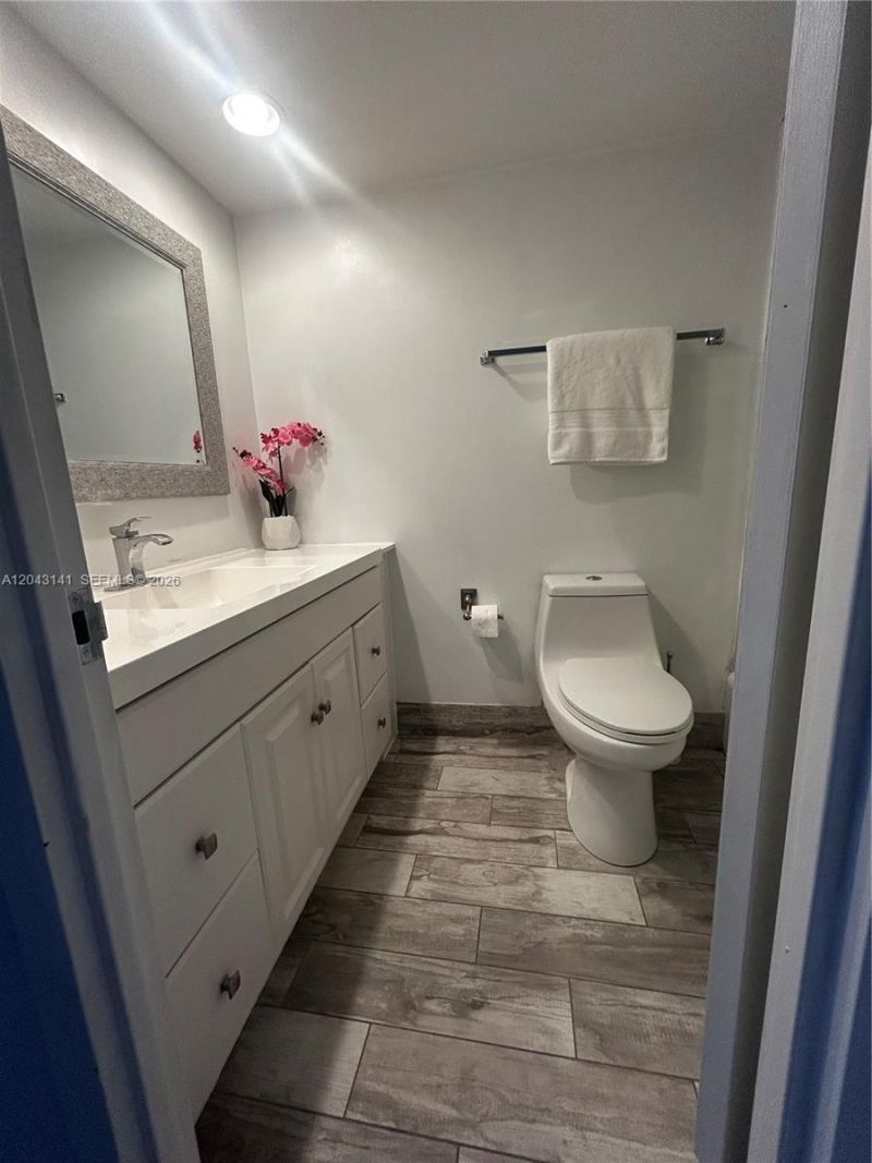 251 174th St , Unit 1607, Sunny Isles Beach, FL 33160 Photo