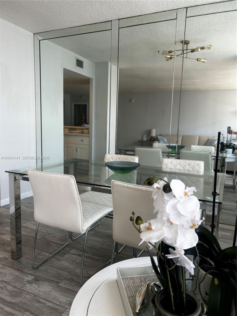 251 174th St , Unit 1607, Sunny Isles Beach, FL 33160 Photo