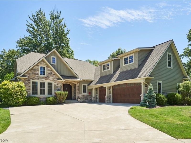 2781 Country Club Boulevard, Rocky River, OH 44116 Photo 1