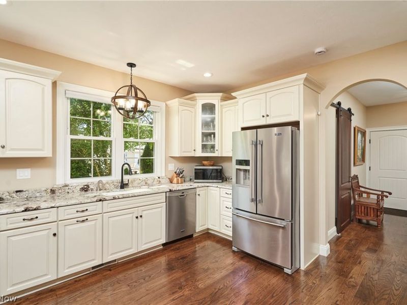 2781 Country Club Boulevard, Rocky River, OH 44116 Photo 6