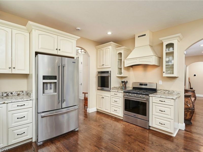 2781 Country Club Boulevard, Rocky River, OH 44116 Photo 7