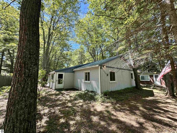 11556 Hillcrest Boulevard, Kalkaska, MI 49646