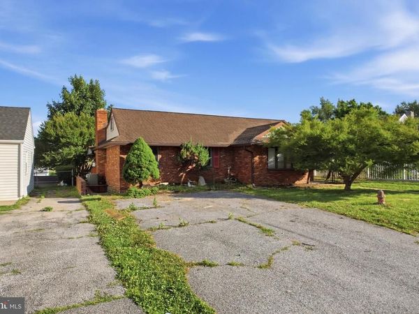 40 UNIVERSITY AVENUE, NEW CASTLE, DE 19720