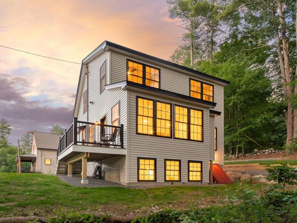7 Beach Road, Hampstead, NH 03841