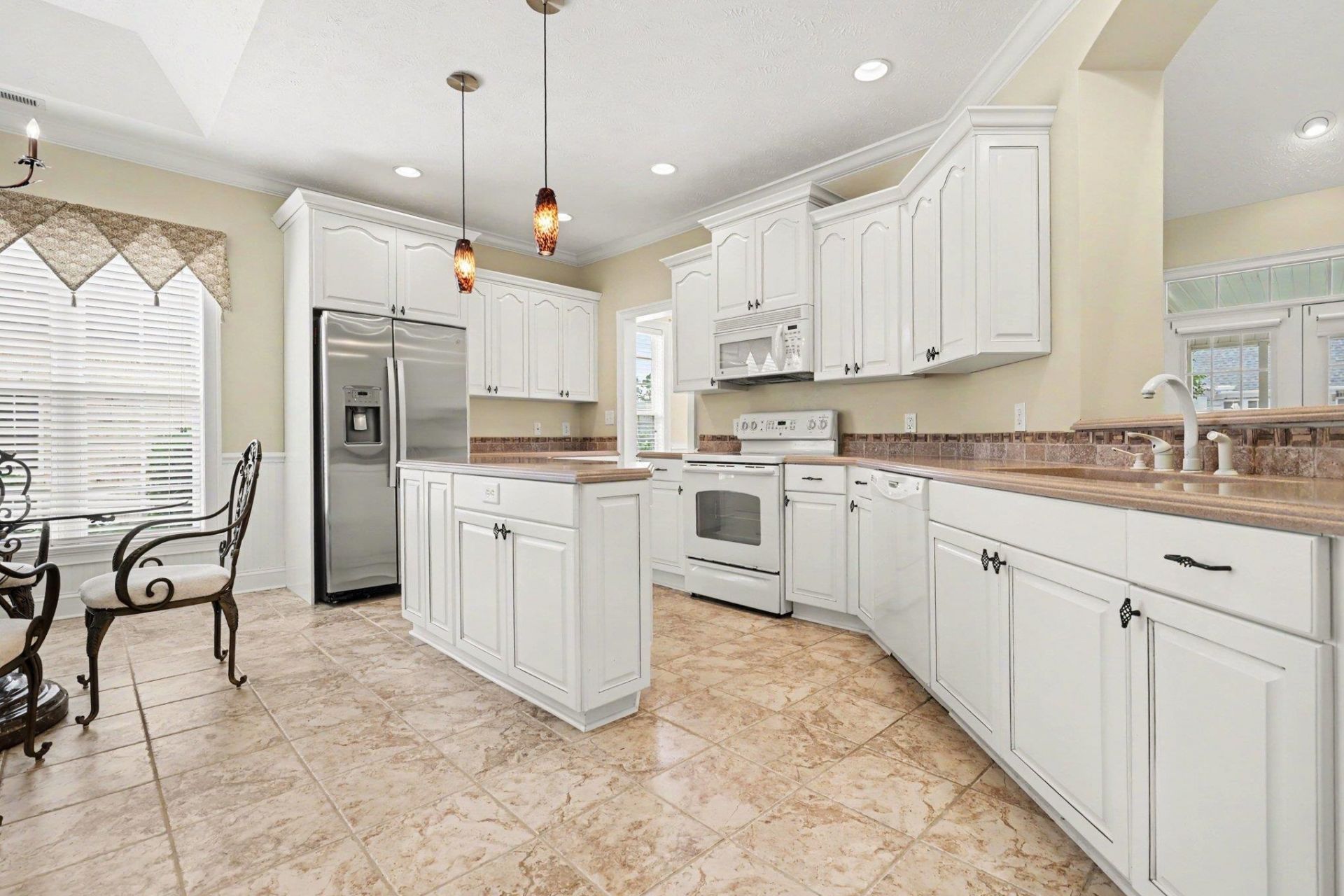 219 Cypress Estates Dr. Photo 17
