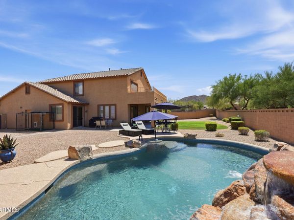 8371 W SPUR Drive, Peoria, AZ 85383