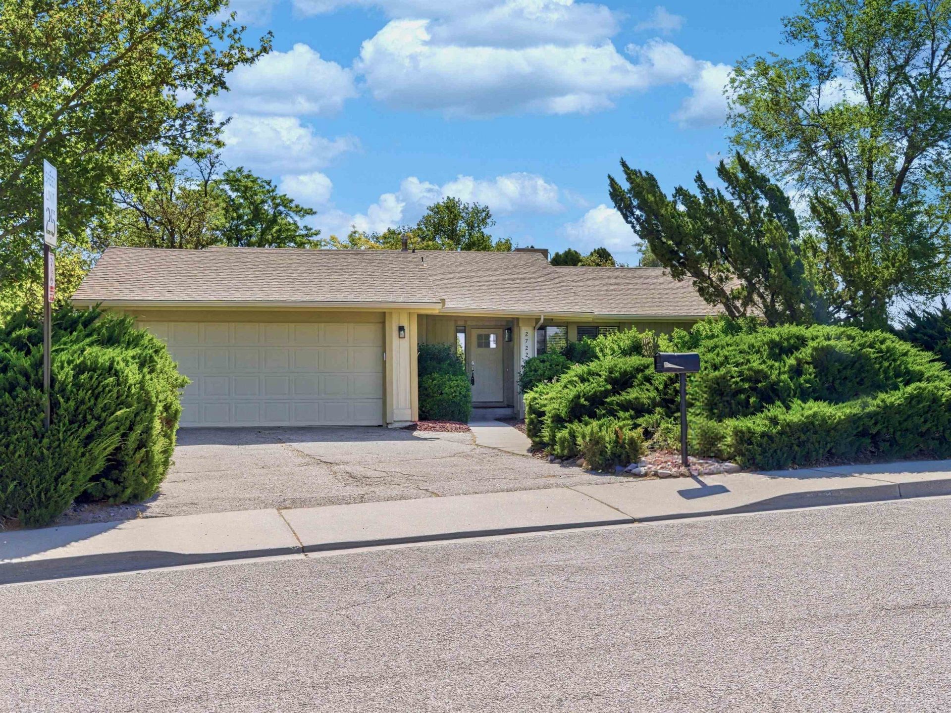 2722 Spring Valley Circle, Grand Junction, CO 81506 Main Photo