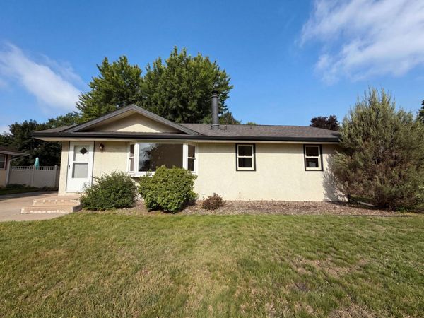 6180 6th Street NE, Fridley, MN 55432