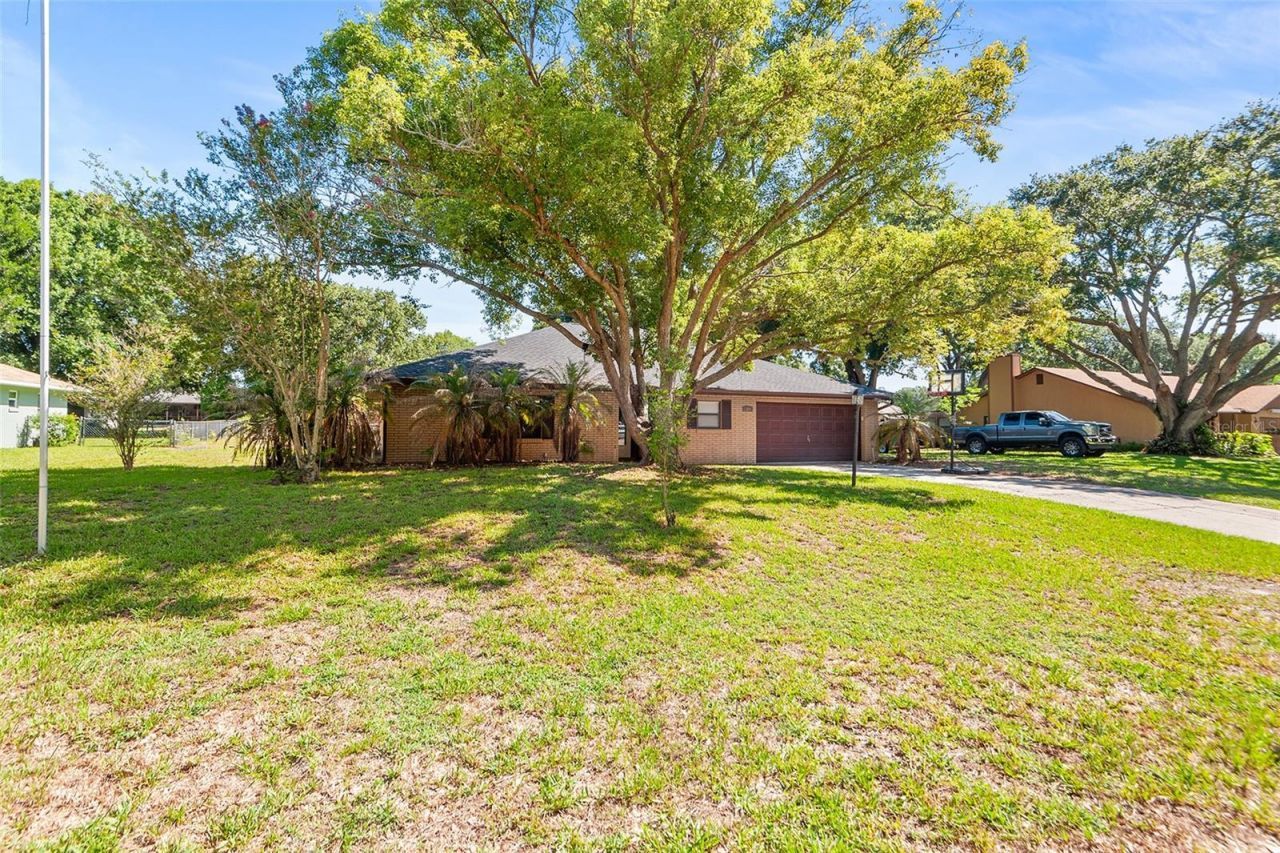 905 Van Drive , Auburndale, FL 33823 Photo